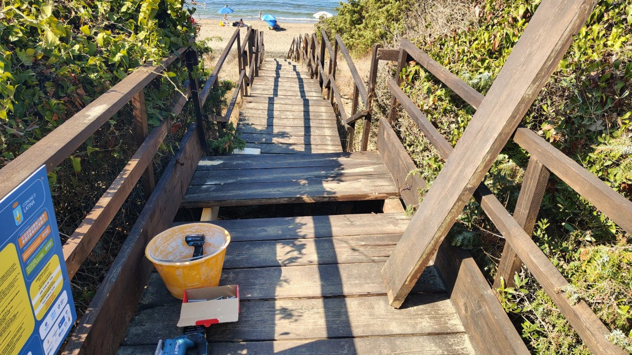 Lungomare, nuovo intervento di manutenzione per le passerelle danneggiate