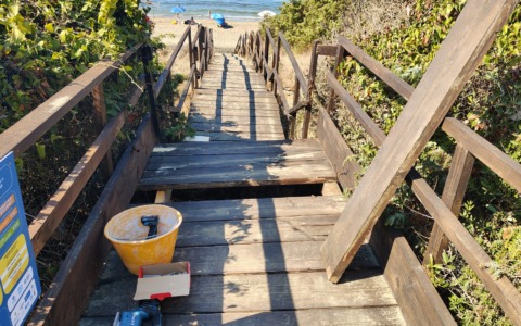 Lungomare, nuovo intervento di manutenzione per le passerelle danneggiate