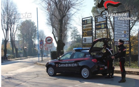 Sorpresi in auto con arnesi da scasso, denunciati