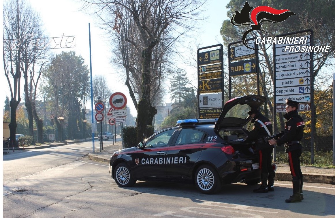 Sorpresi in auto con arnesi da scasso, denunciati