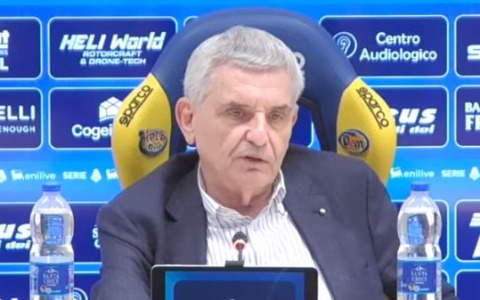 Frosinone, parla il presidente Stirpe: “Puntiamo alla salvezza, ora serve la sintesi tra la base e i nuovi. Ghedjemis per ora resta” / VIDEO