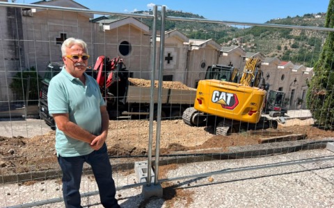 Sopralluogo al cimitero per i nuovi loculi Sopralluogo del Commissario prefettizio