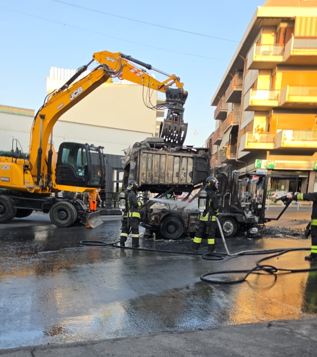 Incendio mezzo Cisterna Ambiente: la FP CGIL chiede interventi urgenti