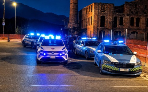 Controlli congiunti della Polizia di Stato e della Polizia Locale sul lungomare di Scauri
