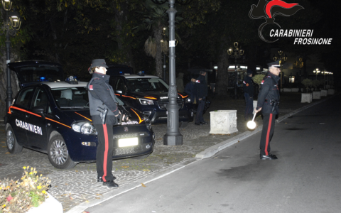 Laboratorio della droga in casa, denunciata una coppia