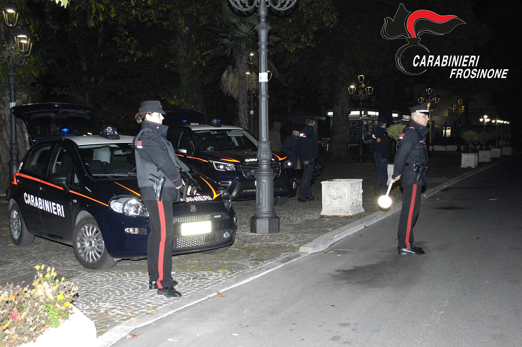 Laboratorio della droga in casa, denunciata una coppia