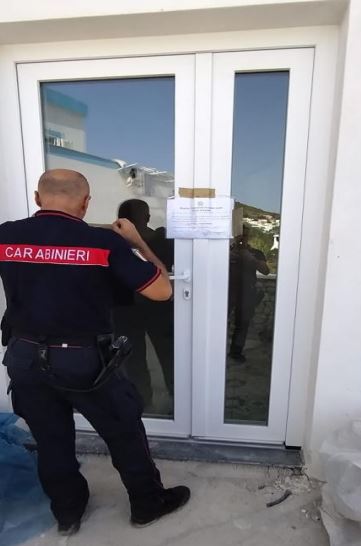 Sequestrato un cantiere, una denuncia