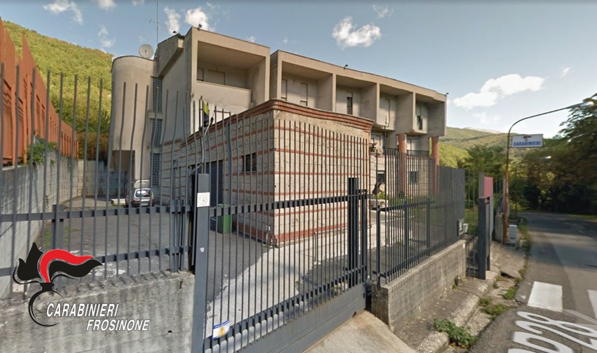 Lite a colpi di roncola e coltello, denunciati due uomini