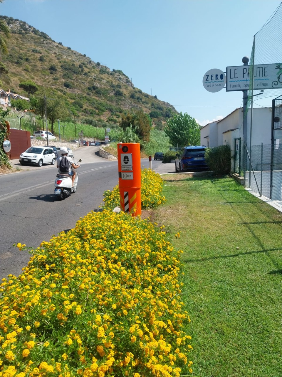 Sicurezza stradale in Via Appia lato sud: al via l’installazione dei box dissuasori
