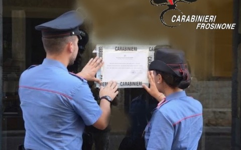 Liti e risse, scatta la chiusura per un bar del centro