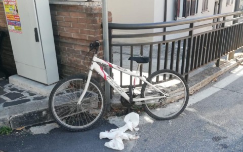 Cade dalla bici, grave un ragazzino di 11 anni