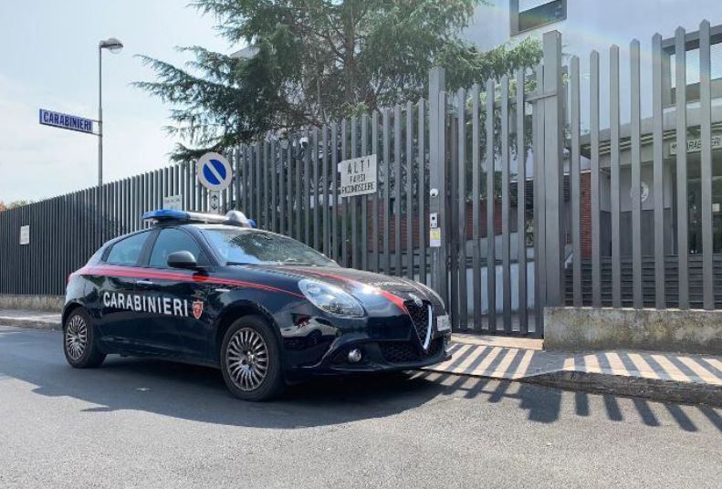 Trovato con eroina e cocaina, arrestato un uomo di 53 anni