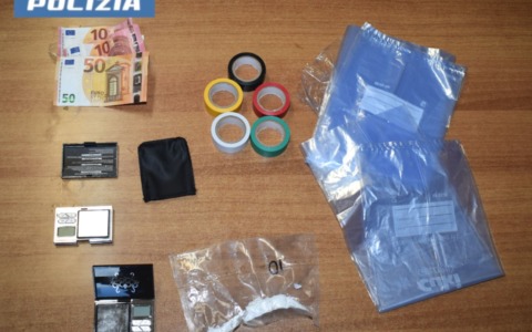 Spaccio di cocaina, arrestato