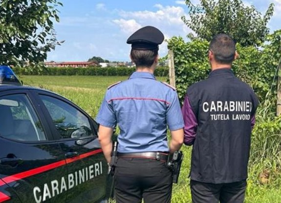 Caporalato, denunciato il titolare di un’azienda agricola