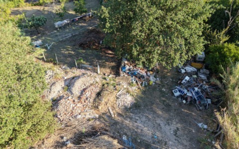 Discarica abusiva nei campi, sequestrati 1000 mq