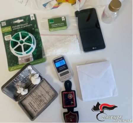 Spaccio di cocaina, denunciato un uomo di 54 anni