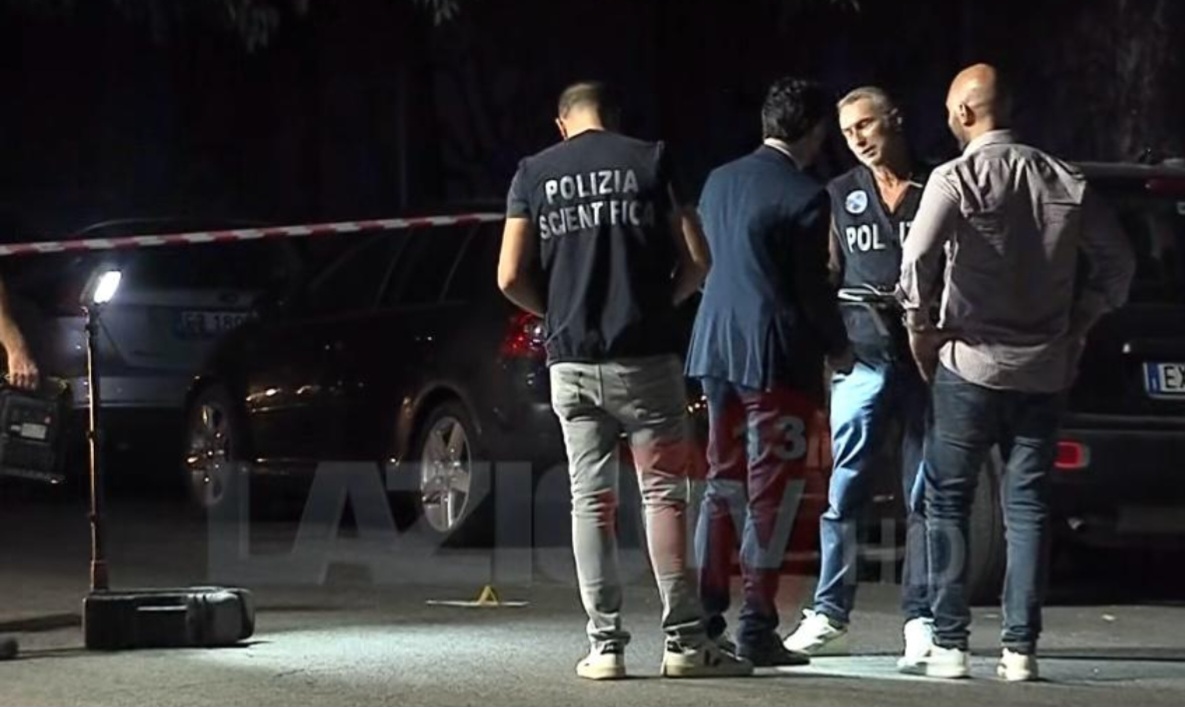 L’omicidio in viale 24 maggio, parla la fidanzata del 27enne ucciso: “Gli zingari gli dovevano dei soldi. E’ venuto al Villaggio Trieste un suo vecchio amico, uno straniero, e lo ha convinto a seguirlo, poi gli spari” / VIDEO