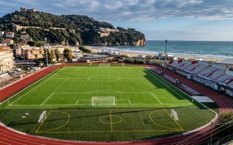 Stadio Riciniello e nuovo impianto ad Arzano, incontro tra sindaco e società sportive