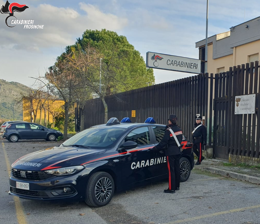 Minacce all’anziana madre, braccialetto elettronico per un uomo