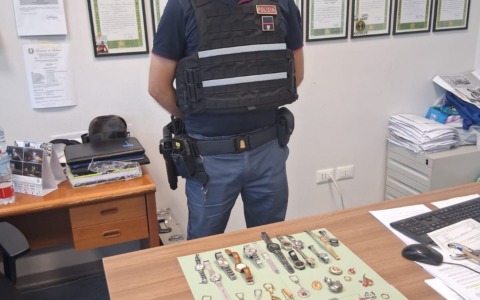 Truffa del “finto carabiniere”: arrestato un giovane e recuperati 6mila euro di gioielli