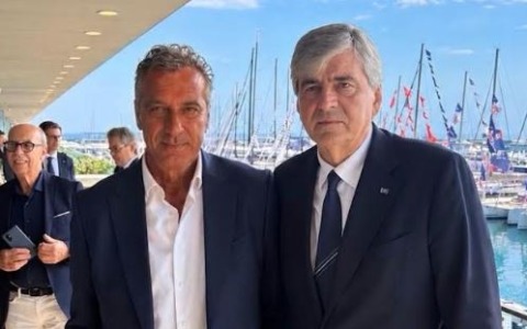 Acampora al Salone Nautico di Genova, l’intervento con il ministro Mazzi “Il mare è una grande infrastruttura naturale su cui costruire crescita e competitività”