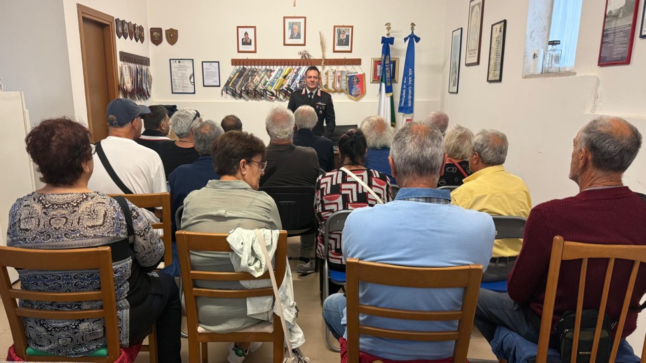Truffe agli anziani, incontro con i Carabinieri