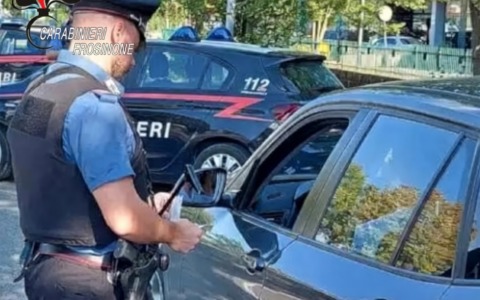 Truffa del “finto figlio” su WhatsApp, due denunciati