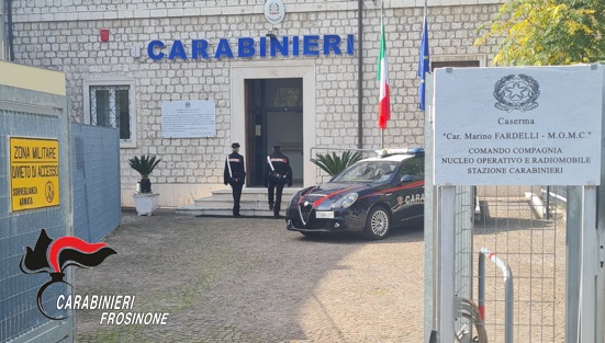 Si fingono finanzieri per truffare un’anziana, due arrestati