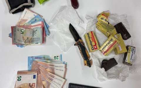 Spacciava mentre era ai domiciliari, arrestato 37enne