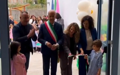 Inaugurata la nuova scuola dell’infanzia di via della Sanità / LE INTERVISTE