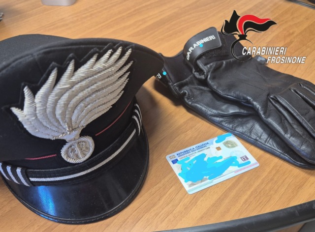 Sequestrata Carta d’Identità Elettronica manomessa, scattano una denuncia e 4 fogli di via