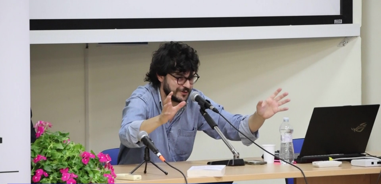 Guido Damini, la storia raccontata in maniera ironica e leggera