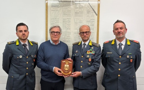 Il sindaco riceve i vertici della Guardia di Finanza e dà il benvenuto al nuovo Comandante della Tenenza