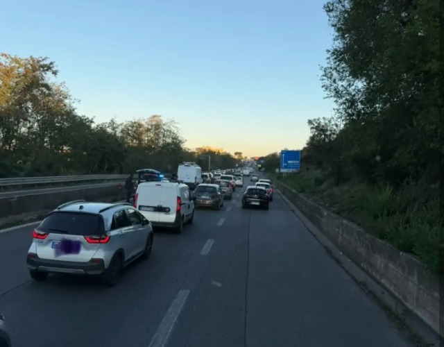 Incidente sulla pontina, quattro veicoli coinvolti all’altezza di Pomezia