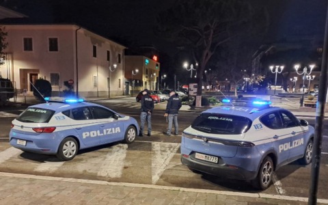 Aggressione a colpi di mazza da baseball, arrestati due uomini