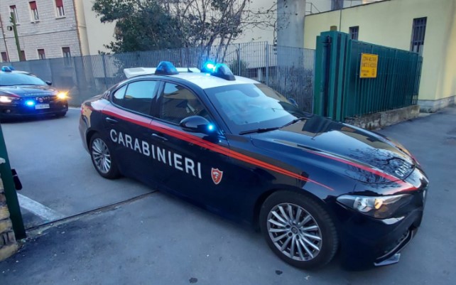 Maltrattava la madre, arrestato