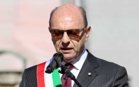 Comune, lettera ai cittadini del Sindaco Mastrangeli: “Abbiamo il dovere di lavorare per la città”
