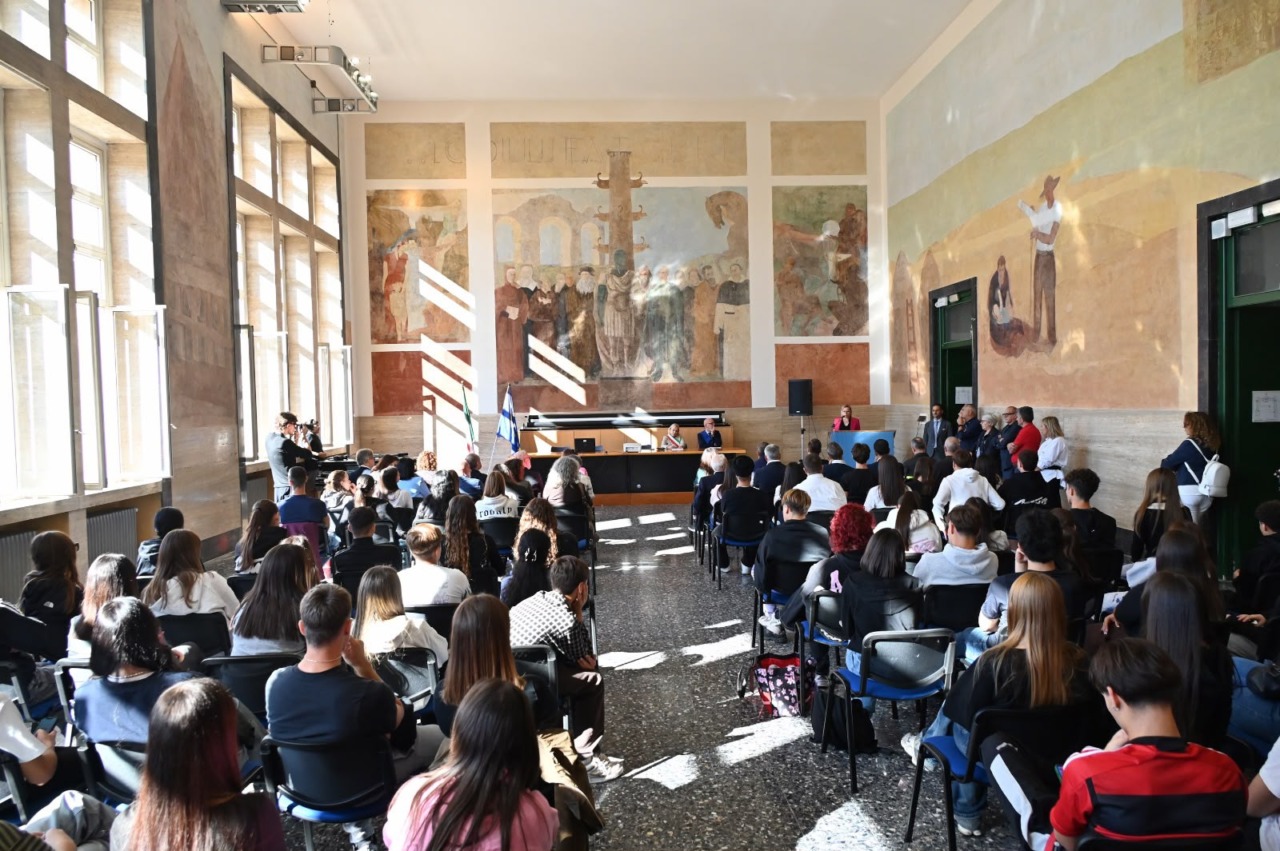 Istituto “Vittorio Veneto – Salvemini”, inaugurata la nuova Aula Magna