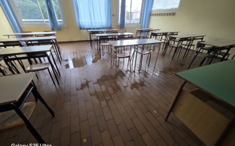 Maltempo, lunedì scuole chiuse