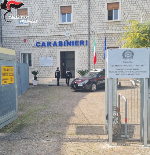 Tenta il furto in un’attività commerciale, arrestato dai Carabinieri