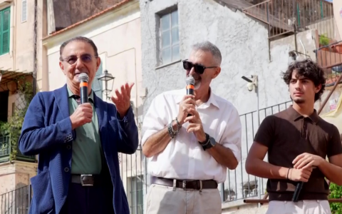 Incontro sul bullismo con l’attore Samuele Carrino