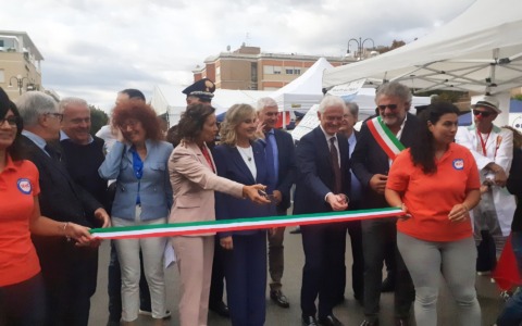 Villaggio della Salute, tantissima gente in Piazza Mazzini
